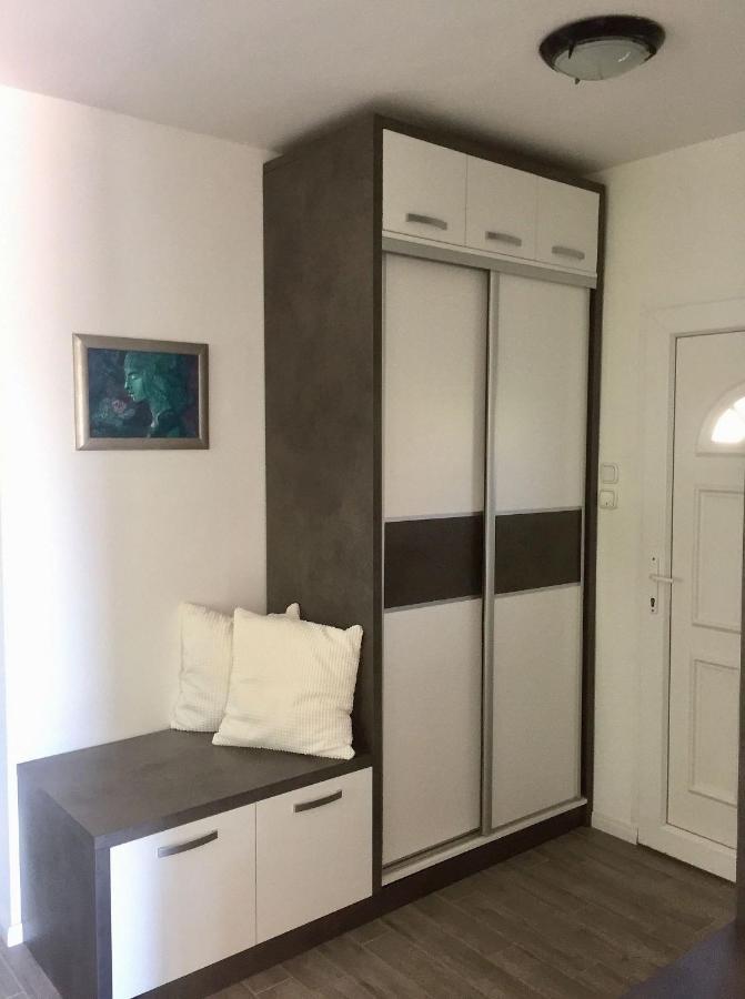 Flair Apartmanhaz Eger Extérieur photo